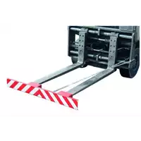 Foto articolo dell\'articolo Protezione Forche Omologata per Uso Stradale - Compatibile con Carrelli Elevatori Toyota